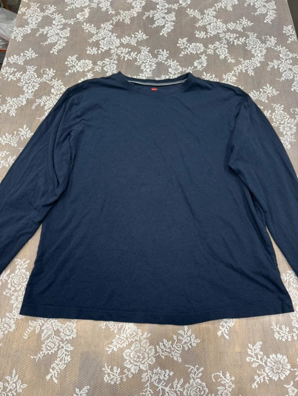 men’s navy blue long sleeve